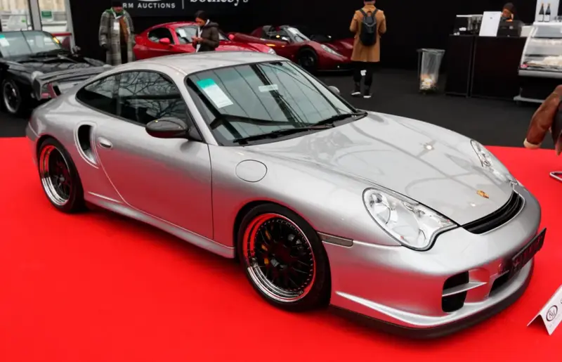 Porsche 911 - 4