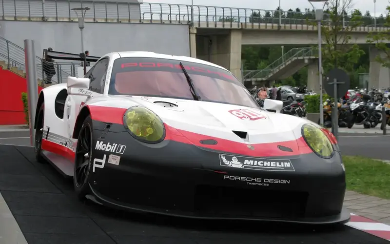 Porsche 911 - 2