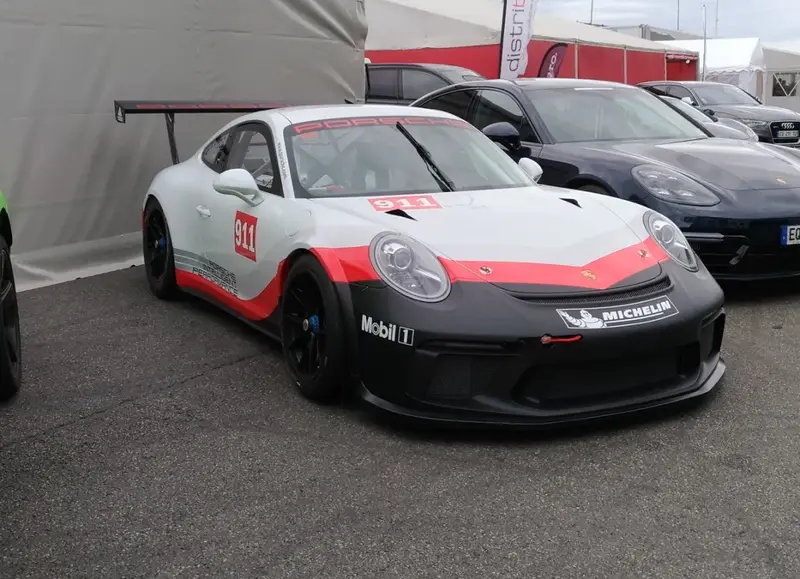 Porsche 911 - 4