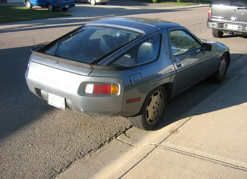 Porsche 928 - 5