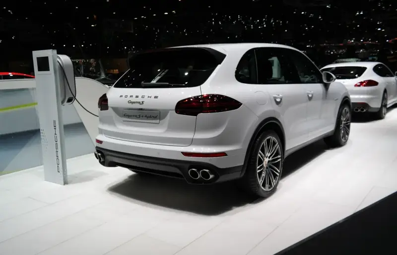 Porsche Cayenne - 3