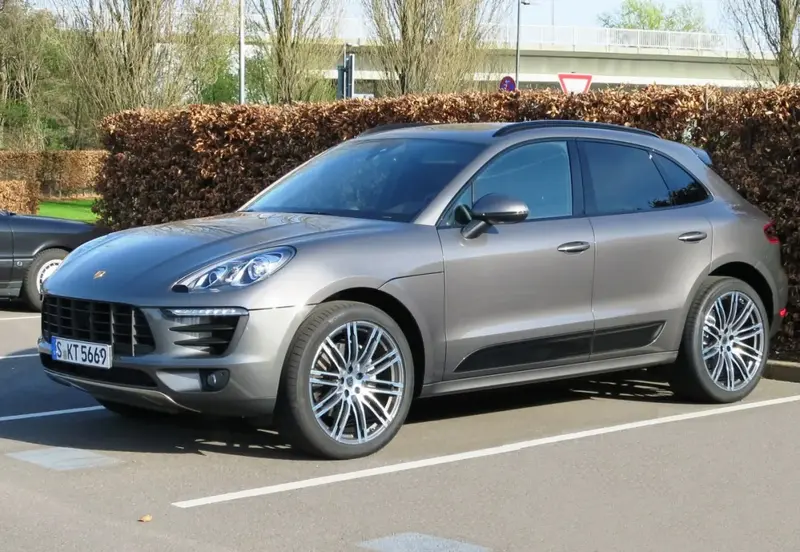Porsche Macan - 3