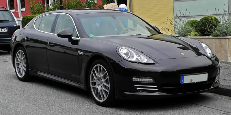 Porsche Panamera - 3