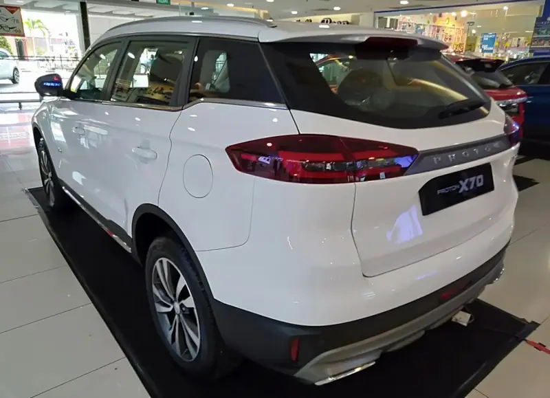 Proton X70 - 5