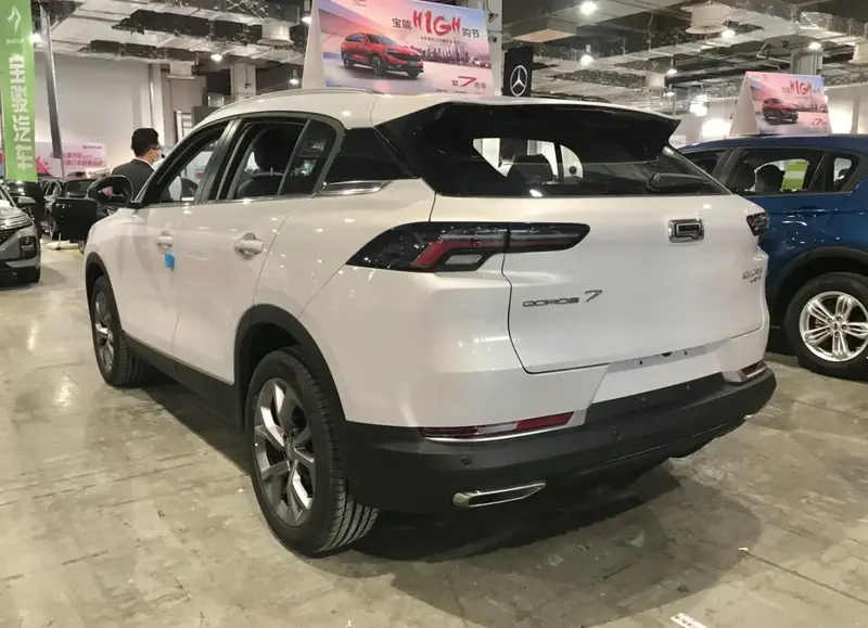 Qoros 7 - 5