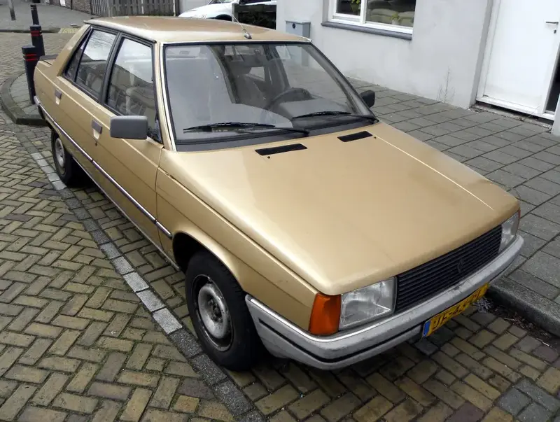 Renault 9 9 (L42)