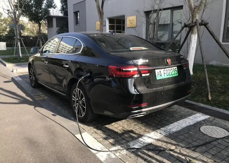 Roewe 950 - 2