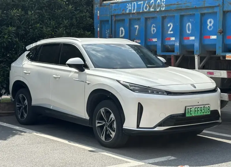 Roewe D5X D5X DMH 1.5T (347 bg) Plug-in Hybrid DHT - görsel 3