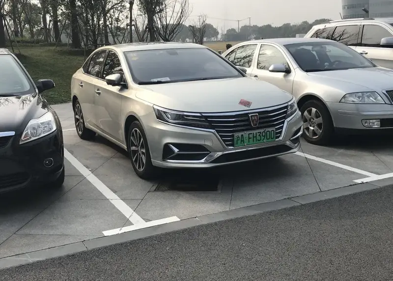 Roewe i6 - 4
