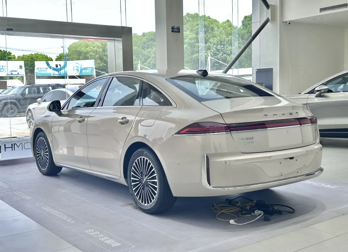 Roewe 5