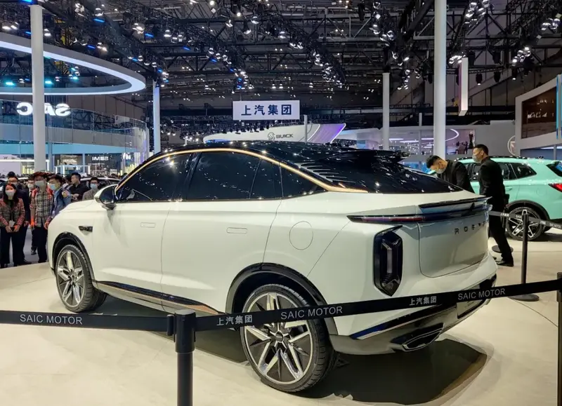 Roewe Whale Whale 2.0T (231 bg) Automatic - görsel 2