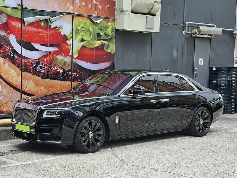 Rolls-Royce Ghost - 4