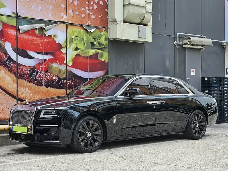 Rolls-Royce Ghost - 5