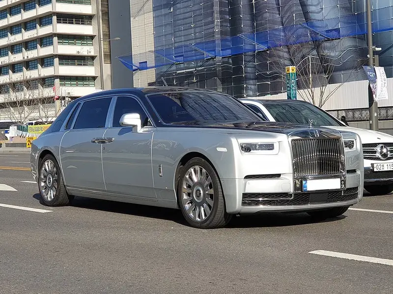 Rolls-Royce Phantom - 5