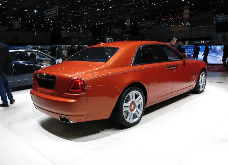 Rolls-Royce Ghost - 6