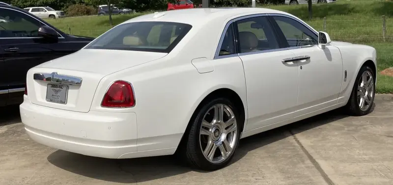 Rolls-Royce Ghost - 4