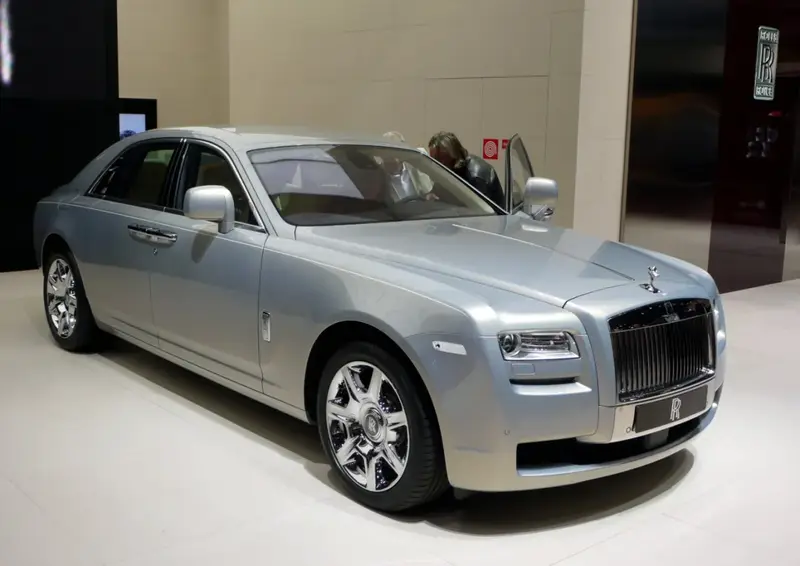 Rolls-Royce Ghost - 2