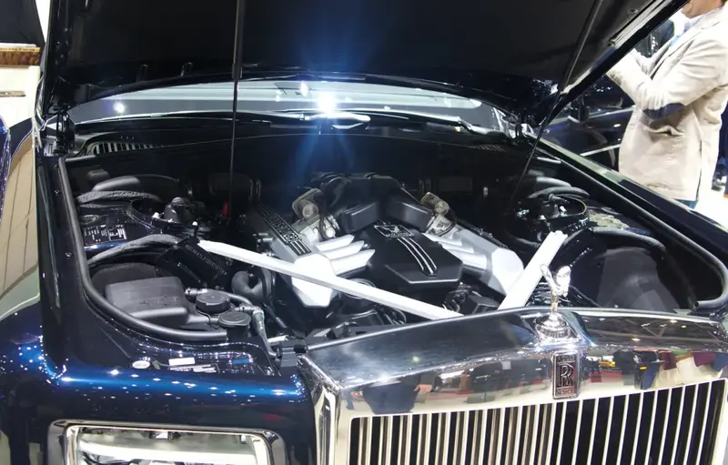 Rolls-Royce Phantom - 3