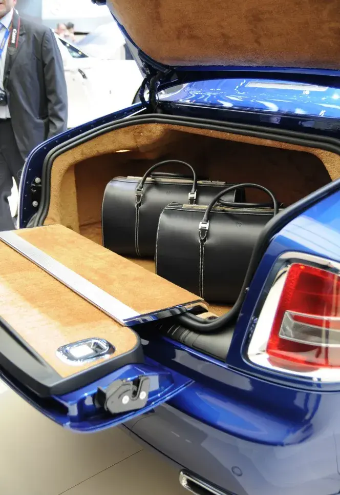 Rolls-Royce Phantom - 5