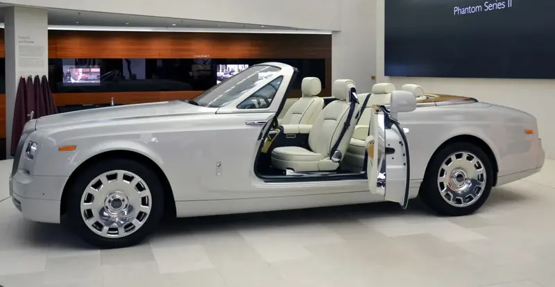 Rolls-Royce Phantom - 3