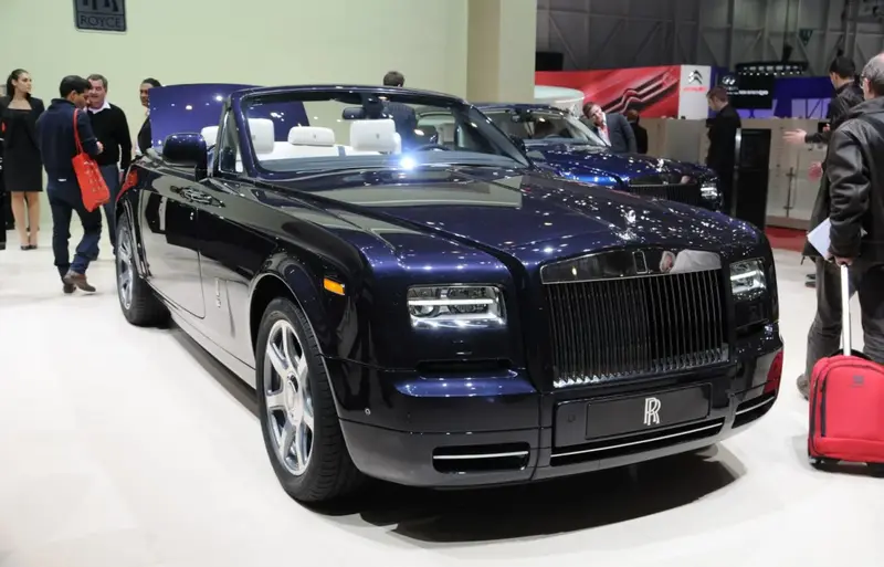 Rolls-Royce Phantom - 6