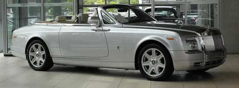 Rolls-Royce Phantom - 2