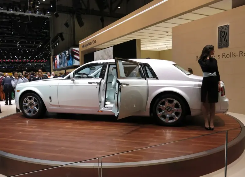 Rolls-Royce Phantom - 5