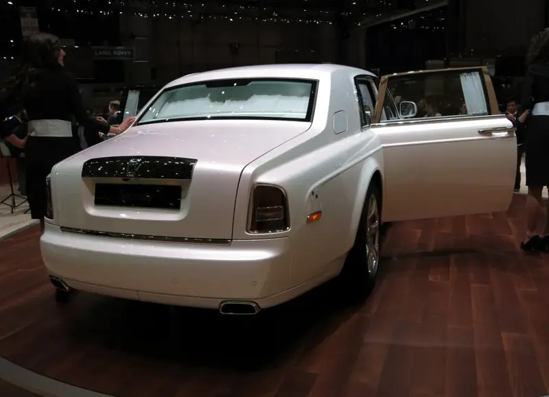 Rolls-Royce Phantom - 6