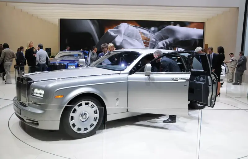 Rolls-Royce Phantom - 5