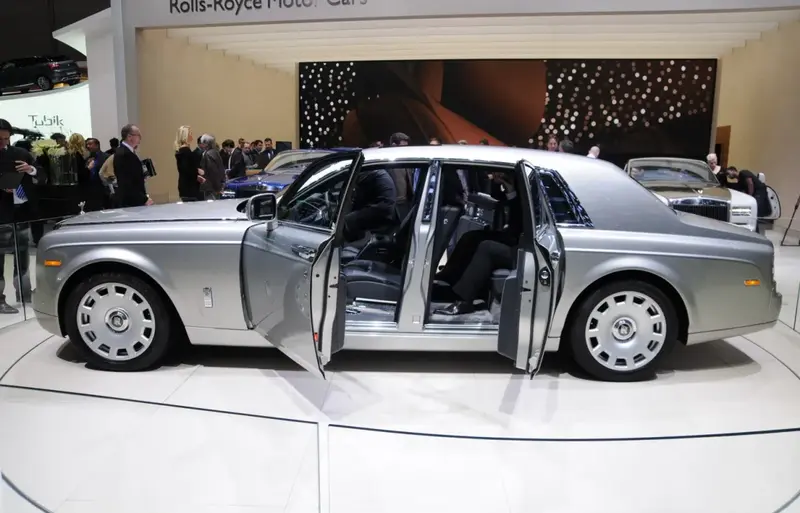 Rolls-Royce Phantom - 6