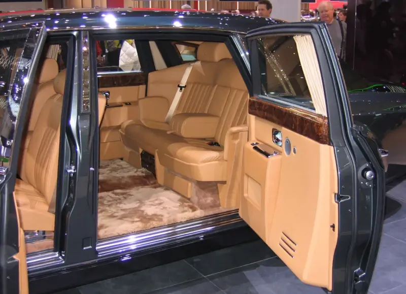 Rolls-Royce Phantom - 6