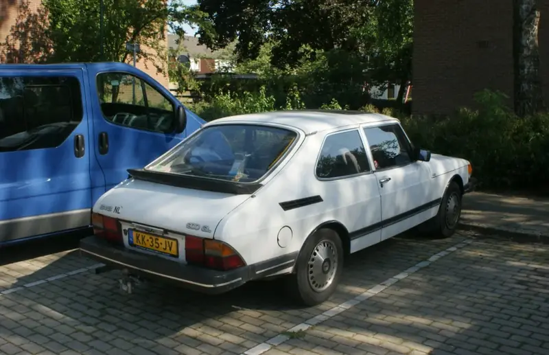Saab 900 - 2