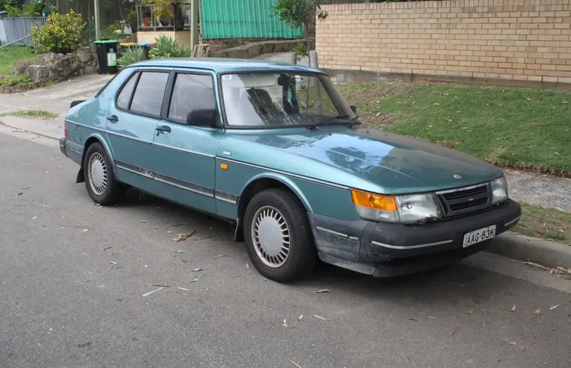 Saab 900 - 2