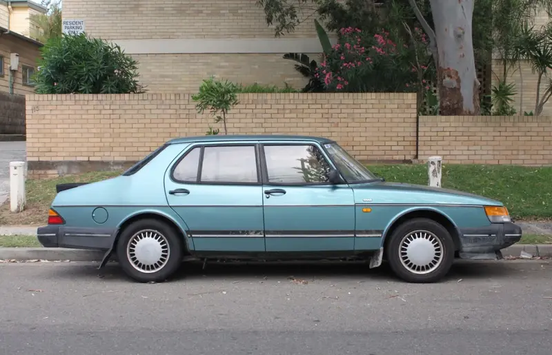 Saab 900 - 3