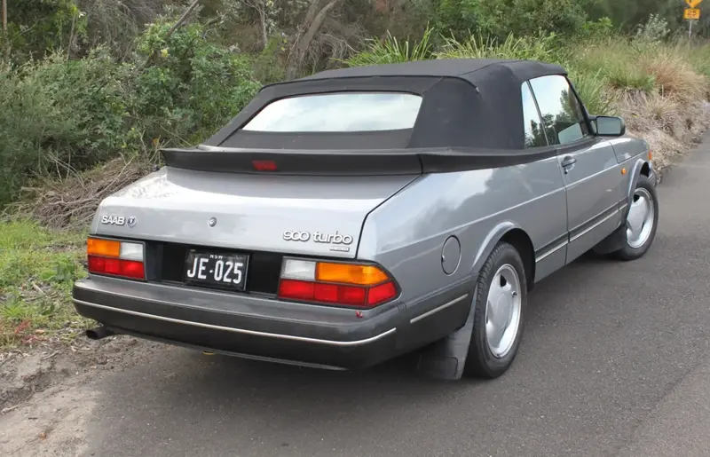 Saab 900 - 2