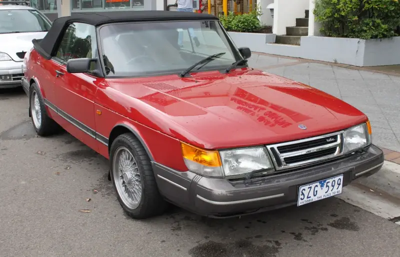 Saab 900 - 3