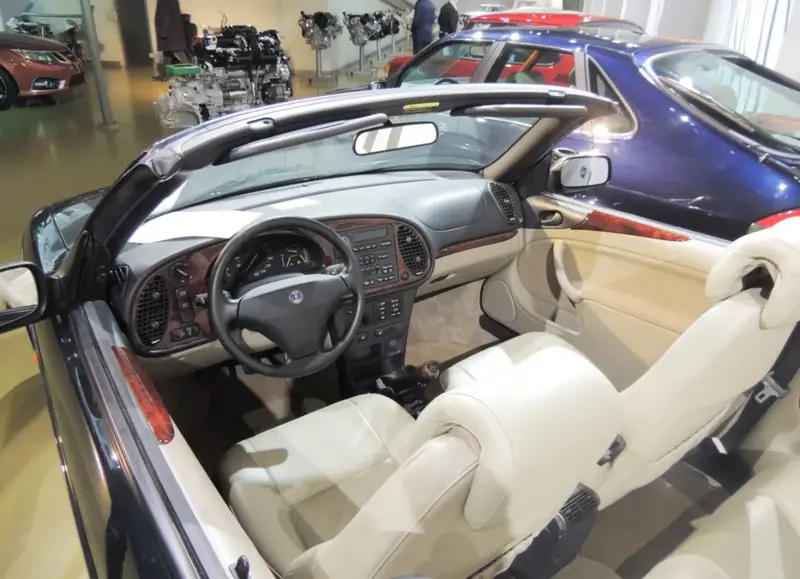 Saab 900 - 2