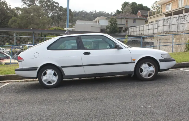 Saab 900 - 2