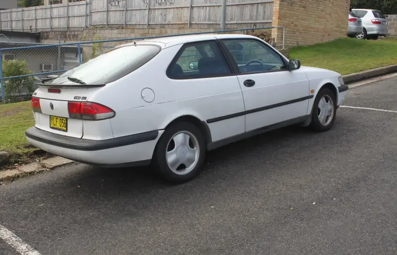Saab 900 - 3