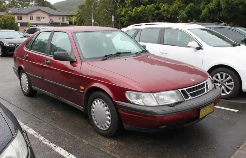 Saab 900 - 3