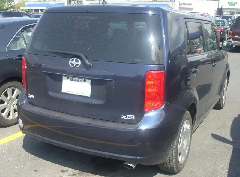 Scion xB - 2