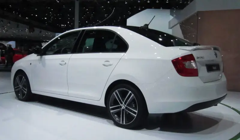 Skoda Rapid - 4