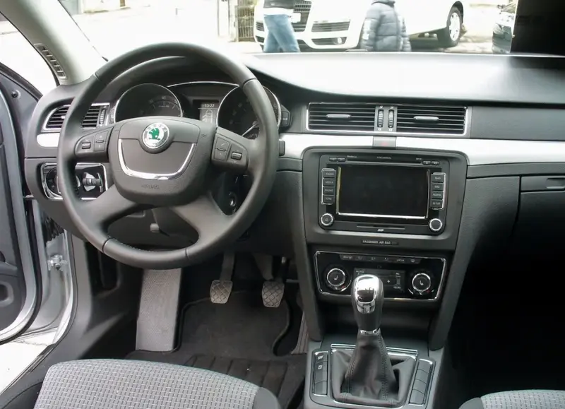 Skoda Superb Superb II 2.0 TDI CR (166 bg) DPF - görsel 6