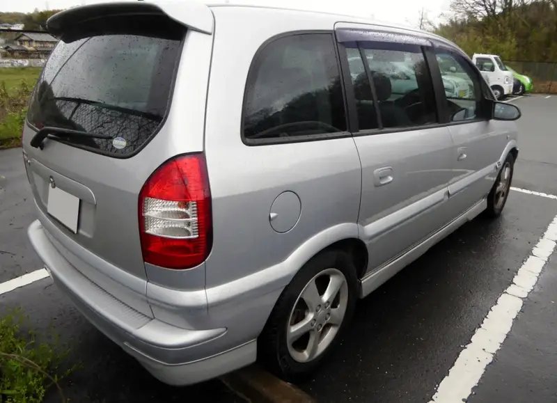 Subaru Traviq Traviq 2.2 16V (147 bg) - görsel 2
