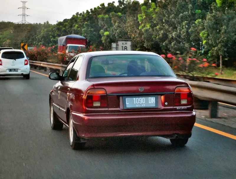 Suzuki Baleno - 4
