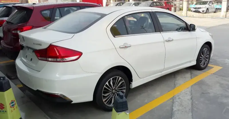 Suzuki Ciaz - 2