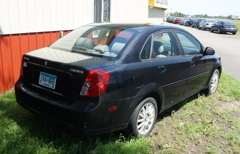 Suzuki Forenza - 5