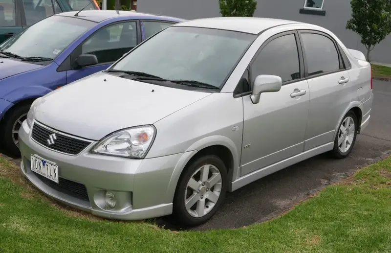 Suzuki Liana - 3