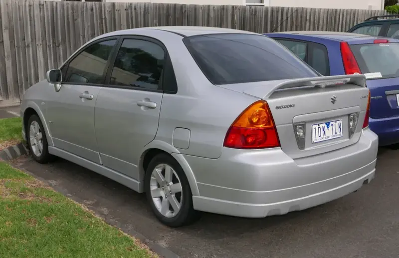 Suzuki Liana - 4