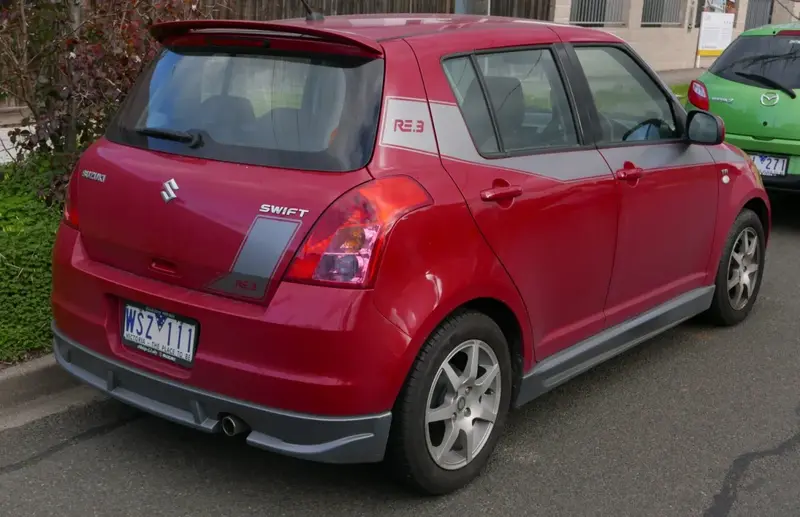 Suzuki Swift - 4